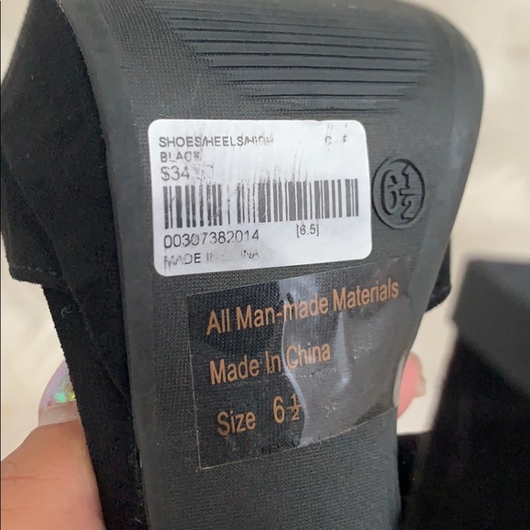 Tie around black heels - Picture 3 of 3